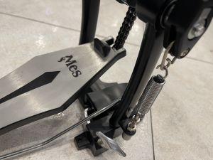 Pedal trống kick P-300 thương hiệu MES dành cho trống Jazz và trống điện