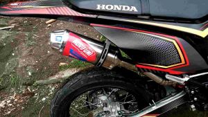 Knalpot Norifumi Rocket 4 untuk Motor CRF 150 L Fullset Leheran Full Cacing