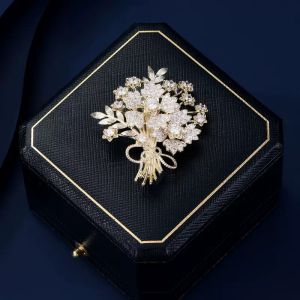 Crystal Flower Bouquet Brooch Rhinestone Floral Pin Elegant Fashion Jewelry