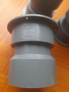 Đầu nối thông sàn phụ kiên PVC TIỀN PHONG được sử dụng để kết nối các đường ống thoát nước.