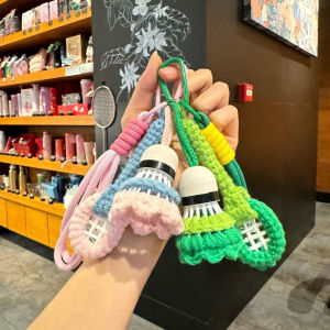 NDEURDI น่ารักน่ารักๆ พวงกุญแจแบดมินตันโครเชต์ มินิมินิ สีสดใสสดใส จี้แบดมินตันถัก แฟชั่นสำหรับผู้หญิง ถุงแขวนกระเป๋า พวงกุญแจรถกุญแจ ของขวัญสำหรับเด็ก