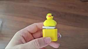 Funny Croaking Yellow Duck Press Light Sound Fidget Toys Keychain USB Rechargeable Keyboard Clicker Keyring Gift For Stress Relief Decompression Toys