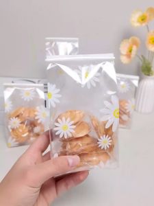 50Pcs Graham Bar Packaging Bags Christmas with Daisy Cookie Design Plastic Heat Seal Food Grade Wrappers for Candy Pastry and Homemade Treats 8x22CM