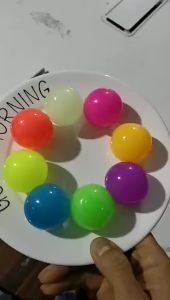 จัดส่งจากจีน [2025] ลูกบอลความเครียดเป้าหมายที่ติดได้เรืองแสงใหม่ล่าสุด ลูกบอลติดผนัง ลูกบอลเพดาน ของเล่นจับและขว้าง ลูกบอลบรรเทาความเครียดจากโรงงาน 042