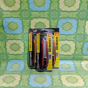 Cutter Besar Merk Bison 4Blades 4 Mata Pisau PER LUSIN