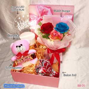 Kado Hadiah Unik Untuk Momen Spesial Cewek – Gift Box & Hampers Eksklusif Spesial untuk Orang Tersayang – Kado Romantis Ulang Tahun & Anniversary – Hadiah Ulang Tahun Wisuda Anniversary Pasangan Teman Sahabat Rekan dan Kolega Hadiah Romantis Cewek