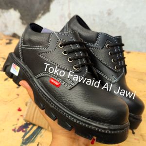 Sepatu safety kulit Terbaik king skn ujung besi sepatu safety terlaris sepatu safety murah sepatukerja sepatu kitchen sepatu safety anti licin sepatu safety dapur ujung besi