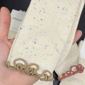 Tất vớ nữ cổ cao kiểu tiểu thư xoăn viền tông màu xinh dễ phối đồ và phù hợp cho tất cả các mùa trong năm  V44