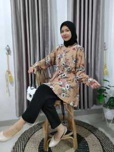 Veny Blouse Atasan Kemeja Rayon Motif | Wanita Kekinian Import Rayon Kancing