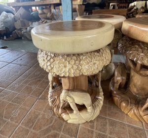 เก้าอี้ไม้ เก้าอี้ช้าง เก้าอี้ช้างพุ่ม ไม้จามจุรี  กว้าง 14 นิ้วxน สูง 46 cm เก้าอี้แกะสลัก เก้าอี้กลม