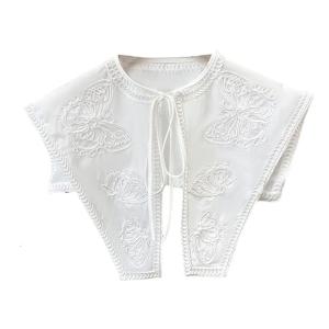Phong cách thêu hình bươm bướm trắng có thể tháo rời Cổ Phụ kiện chuyên nghiệp cổ áo cho phong cách trang phục tăng cường