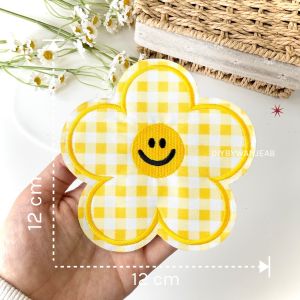 ตัวรีด ลายดอกไม้ DIY ตกแต่ง ปักผ้า ติดเสื้อ/กระเป๋า ตกแต่ง กาวพร้อมติด ละลายติดเนื้อผ้าเมื่อโดนความร้อน