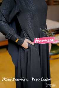 Gamis hermosa embos hitam-gamis syari hitam premium motif shuriken warna hitam pekat umbrela 4 meter