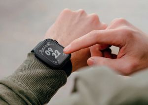 Uniq Torres Apple Watch Case with Tempered Glass 40/44mm White Black Blue