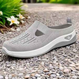 Half Casual Shoes For Women Slip On Black Rubber Shoes Fly Woven Comfortable Leisure Shoes For Lady