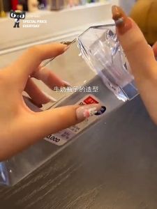 Aesthetic Square Milk Carton Tumbler with Straw Plastic Water Bottle Large Capacity for School Students Portable Reusable BPA Free Leak Proof Clear Juice Container Summer Daily Use
