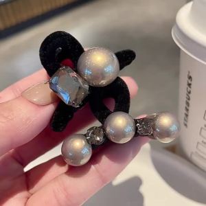 2026 Hot Sale [ Shipped from China ] Velvet princess hair clip with crystals and pearls small hair claw clip for bangs and fringe shark clip hairpin B3