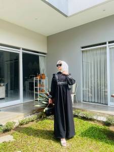 Dress Kanaya Bahan Crinkel Air Flow Kekinian Viral Terbaru ootd 2023 Gamis Mewah Kondangan Gaun Wanita Muslimah Fashion Wanita Terlaris Cod Hitam Crinkle Biru Motif