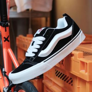 Vintage Couple Fat Bread Shoes KnuSkool Classic Black and White Low Top Casual Canvas Shoes for Men and Women