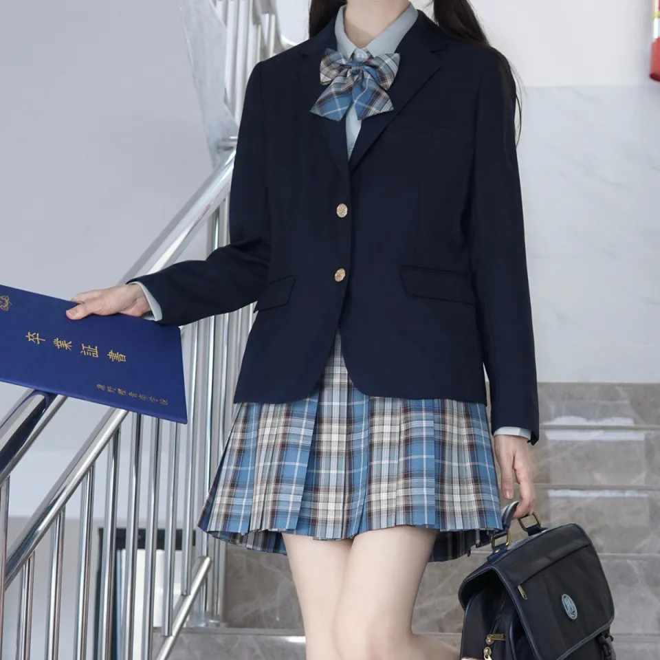 Tòa Nhà Chọc Trời Doanh Nhân Nhật Bản Mặc Vest đứng Cạnh | Nền JPG Tải  xuống miễn phí - Pikbest