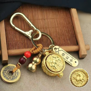 【Attracting Wealth And Treasure】Zodiac Cornucopia Keychain Wealth Safe Key Chain Auspicious Meaning