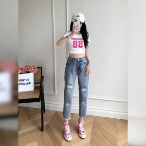 Ammin กางเกงยีนส์ขาเต่อผ้าเดนิมมีพู่ขาดเป็นรูสำหรับผู้หญิงกางเกงขาสั้นตรงผ้ายีนส์ดีไซน์ลำลองและสวมใส่สบายสไตล์เกาหลี 2024
