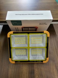 Đèn Năng Lượng Mặt Trời 300W Đèn tích điện năng lượng mặt trời siêu sáng xách tay Chống Nước