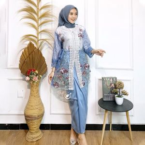 Oneset Maiza Tulle Gardenia Warna Mix Renda Full Chantily Halus Setelan Inner Outer Rok Wanita Kekinian