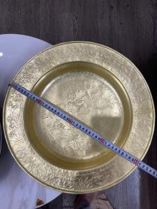 Chậu đồng chạm hoa sen rửa tay lau bàn thờ đk 40cm cao 10cm nặng khoảng 1kg