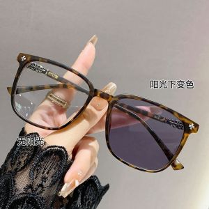 -0.75 -1.25 -1.75 -2.25 -2.75 Photochromic Myopia Glasses for Men Anti Blue Light Nearsighted Glasses Retro Ultra Light Frames Myopia Eyeglasses with Grade