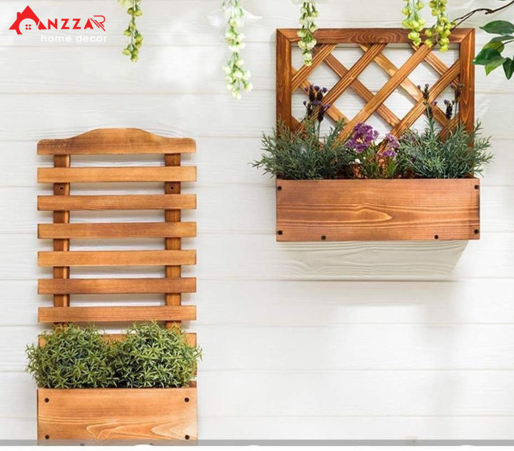 Kệ gỗ treo tường ban công có hộp gỗ trồng cây cảnh, trồng hoa ...