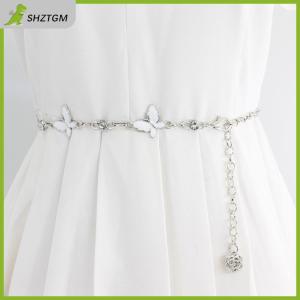 【SHZTGM】 ชุดเดรสโซ่โลหะเข็มขัดตกแต่งรูปผีเสื้อทันสมัยปรับได้ ชุดเดรสโซ่เอวเข้ารูปหรูหราพร้อมจี้ตกแต่งของขวัญ