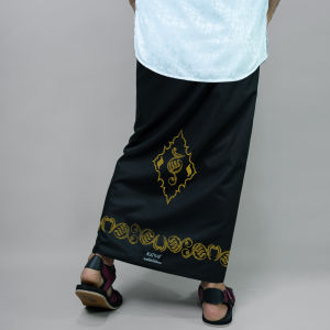 Katsae-Sarung Bordir Motif Kaligrafi HASAN Bordir Timbul Sarung Pria Dewasa Warna Hitam 100% Bordir