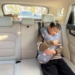 [FURNI HOME] Gối ngủ trên ô tô thay thế đai an toàn cho trẻ EMA - Đai an toàn cho bé có gắn gối ngủ