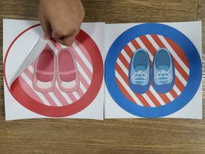 สติกเกอร์ติดพื้นรูปเท้าเด็กราคาถูก