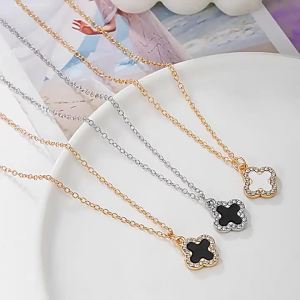 2025 New popular double-sided four-leaf clover studded necklace fashionable and high-end collarbone chain light luxury and versatile with an elegant vibe