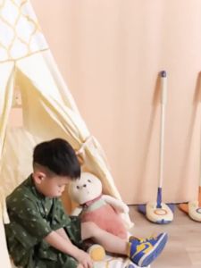 Childrens mop for home use specifically designed for children and babies kindergarten childrens mop set floor cleaning tools mini floor mop