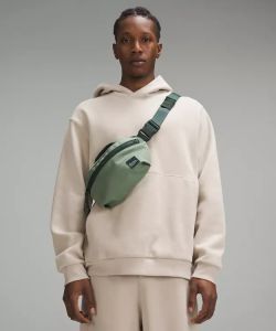 Túi đeo chéo thời trang Lulu All Day Essentials 2.5L