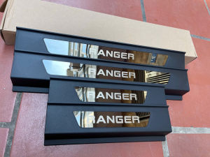 [Bộ 4  Cái] Ốp Bậc Cửa Nẹp Bước Chân Ford Ranger 2023 - 2025 – Chất Liệu Nhựa ABS Chống Trầy Xước