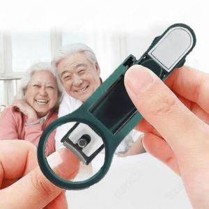 1 ชิ้น กรรไกรตัดเล็บอเนกประสงค์ พร้อมแว่นขยาย พกพาสะดวกและจัดเก็บได้ ดีไซน์ป้องกันการกระเด็น กรรไกรตัดเล็บ เหมาะสำหรับผู้สูงอายุ ปลอดภัยและทนทาน