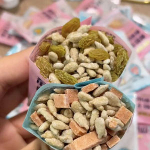 Healthy Mixed Snack - Yogurt Nuts Raisins Hawthorn & Dried Fruits | Tasty & Nutritious