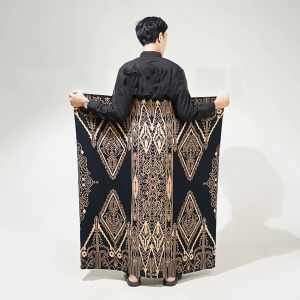 SARUNG BATIK PRIA MOTIF KEKINIAN HALUS NYAMAN ELEGAN.