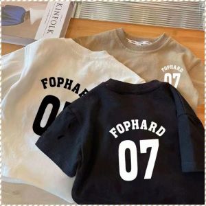 เสื้อผ้า ระบายอากาศได้ดีและสะดวกสบาย พิมพ์ตัวอักษร เสื้อยืด เสื้อชั้นใน มีหลายสีให้เลือก