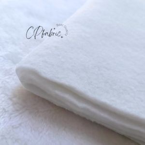 ใยสักหลาดแผ่น สักหลาดแผ่น เนื้อนิ่ม ไม่แข็ง ใช้รองเสื้อสูท กระเป๋า รองโต๊ะ กว้าง150cm (ขายเป็นหลา)