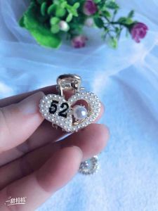 Ready Stock Fashion Zaya 3cm Rhinestone Pearl Hair Claw Clip Lovely 520 Hair Clip Hair Accessories时尚簪雅珍珠水钻抓夹迷人鲨鱼夹发夹发饰头饰