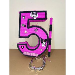 Pinata theo số tuổi đa dạng mẫu mã và chủ đề