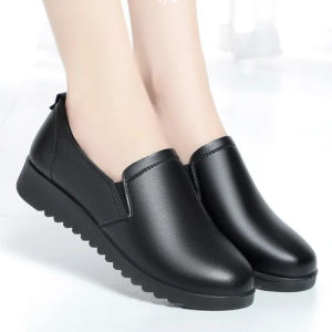 Free Shipping Stone Spring And Autumn Single Shoes WomenS Black Leather Shoes Flat Non-Slip Comfortable For Moms Soft Sole Suitable For Kitchen Use