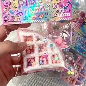 [SG Seller]Slow Rebound Squeeze Decompression Toy Simulation Bread Play House Toys Squeeze Stress Relief Toy