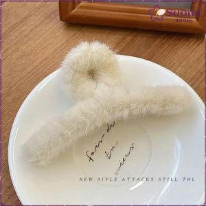Suomi Soft Furry Hair Claws Big Clamps Faux Fur Hair Clips Sweet Plush Hair Crabs Clip for Girls