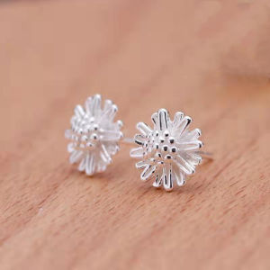 S925 pure silver anti-allergy little daisy stud earrings for girls - flower style earrings small silver ear ring